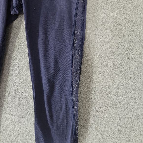 Lululemon Womens Size 6 Athletic Leggings Navy Blue Cropped Lace Trims - Picture 3 of 9